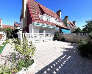 Jardí de Casa o xalet en venda en Torrejón de la Calzada amb Calefacció, Terrassa i Traster