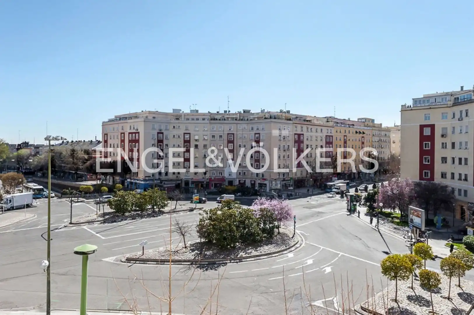 Pis de lloguer a Avenida de Alberto Alcocer, Hispanoamérica - Bernabéu
