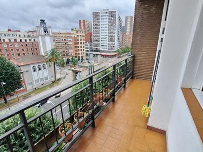 Exterior view of Flat to rent in Bilbao   with Terrace and Balcony