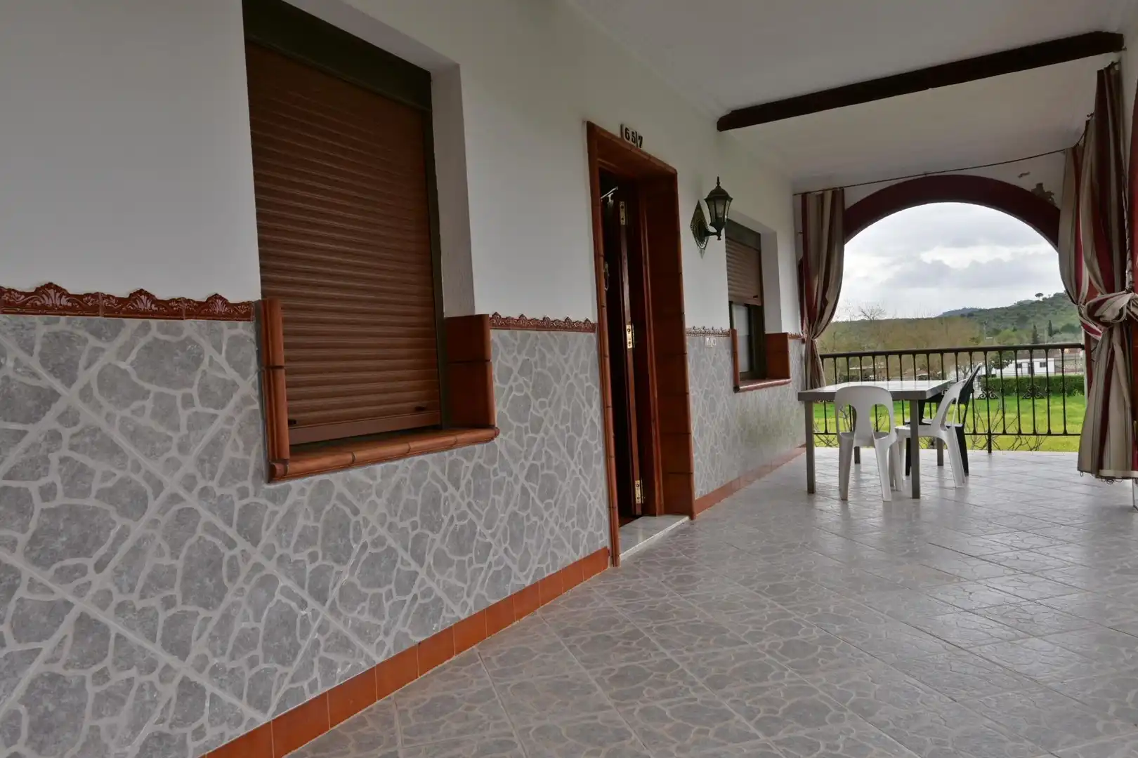 Terrassa de Finca rústica en venda en Las Navas de la Concepción amb Jardí privat, Terrassa i Moblat