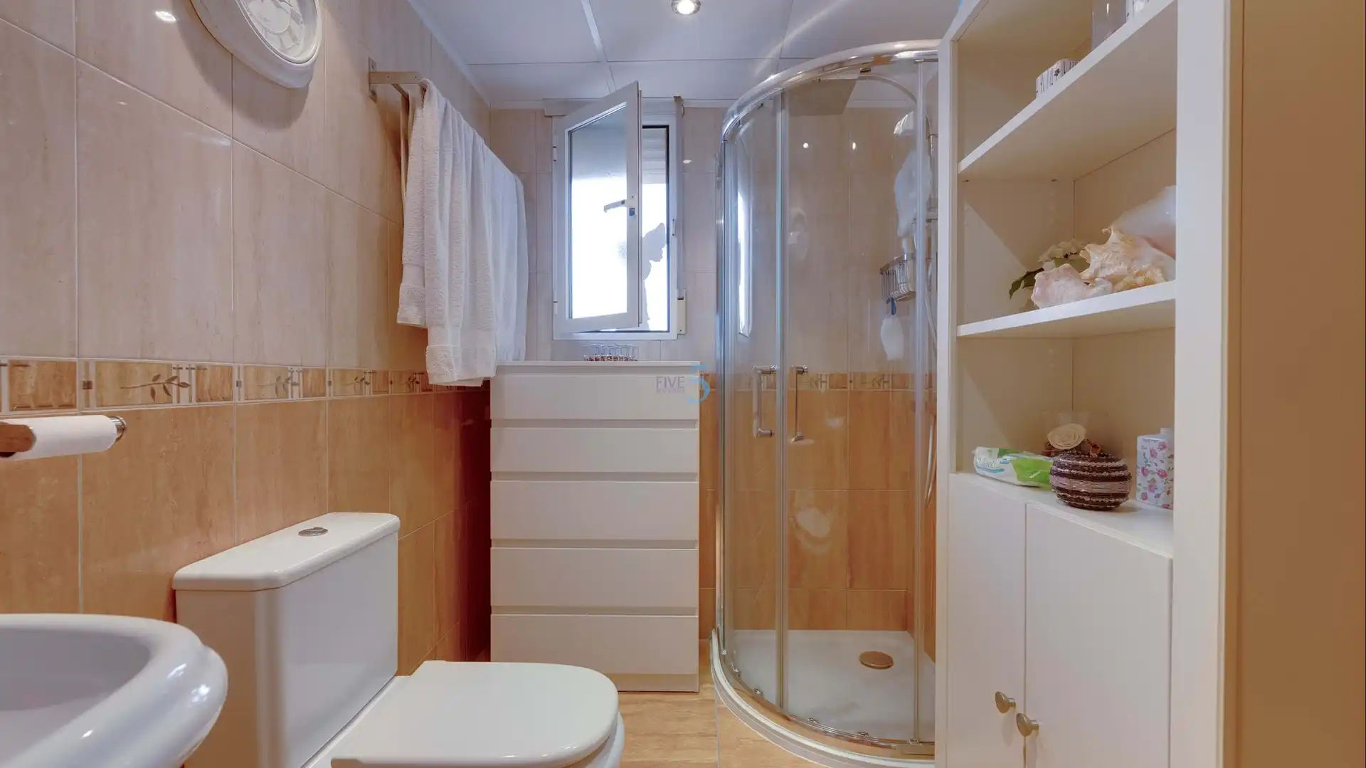 Baño de Piso en venta en Torre-Pacheco con Calefacción, Trastero y Balcón