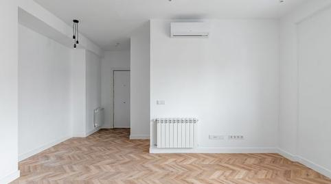 Foto 4 de Piso en venta en Calle de Mota del Cuervo, Canillas,  Madrid Capital