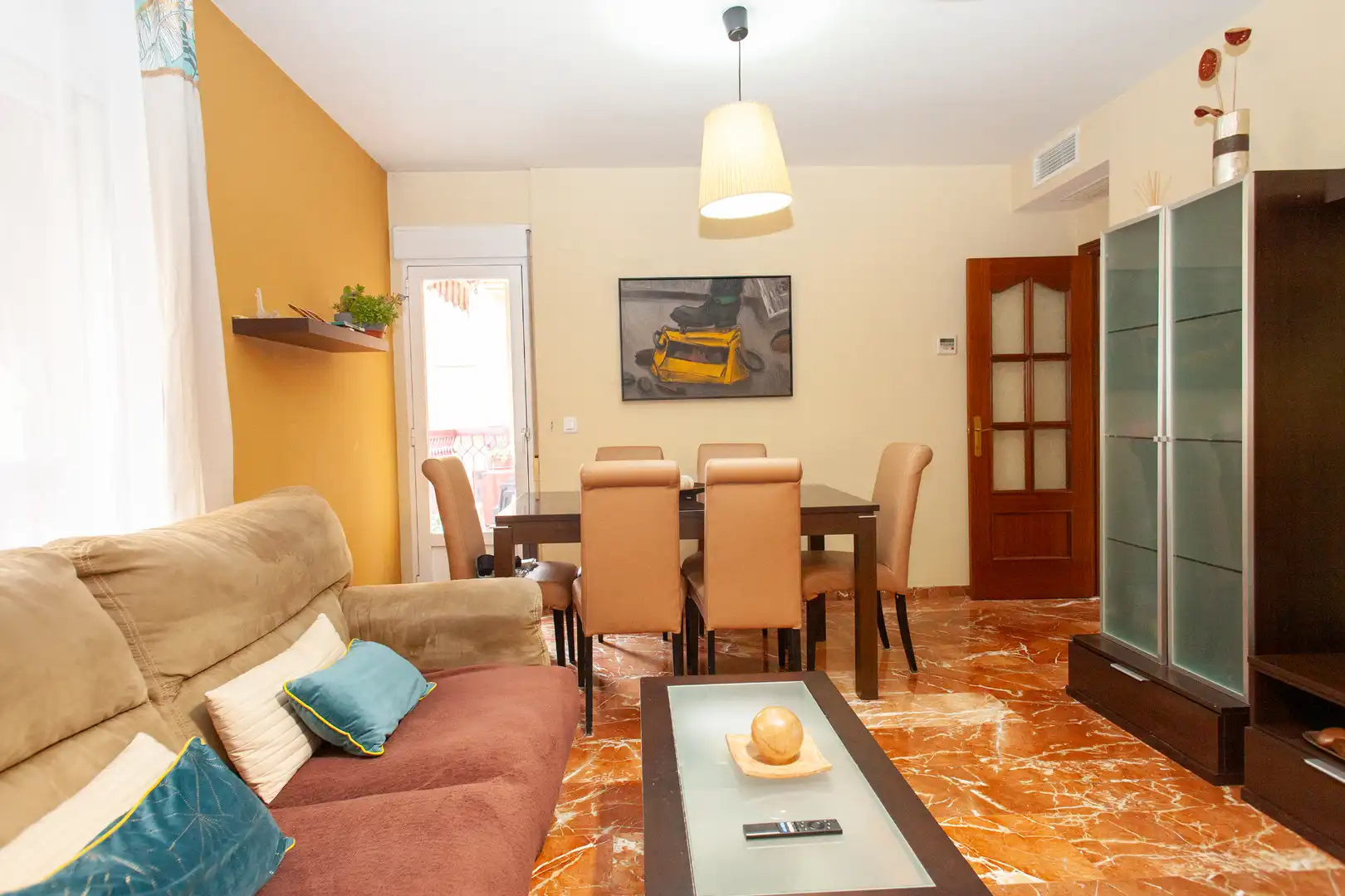Appartamento con terrazza in vendita a Calle Manuel Escabias