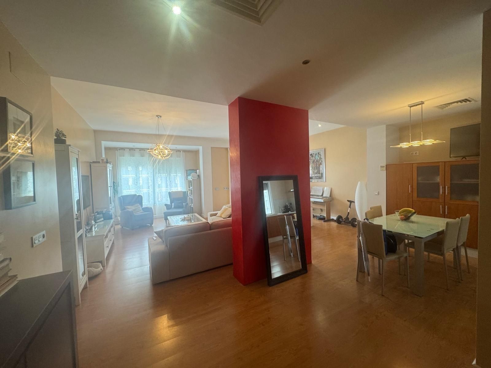 Vista exterior de Piso en venta en  Cádiz Capital