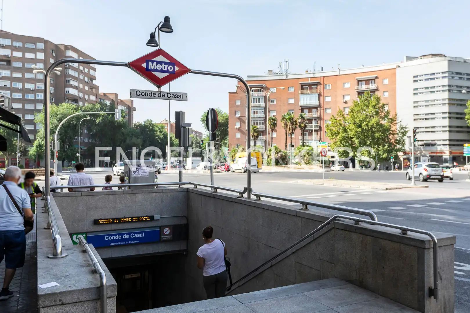 Vista exterior de Piso en venta en Madrid con Aire acondicionado, Calefacción y Jardín privado