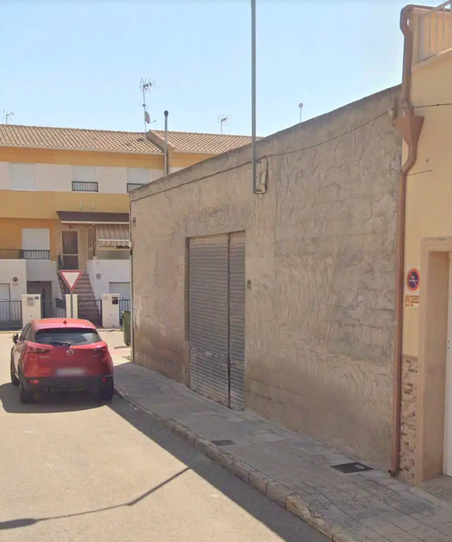 Mixto residencial en venta en Calle Luis Vives M 6, imagen 2