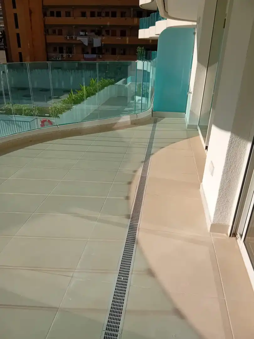 Apartamento con piscina en venta en Martínez Catena, imagen 4