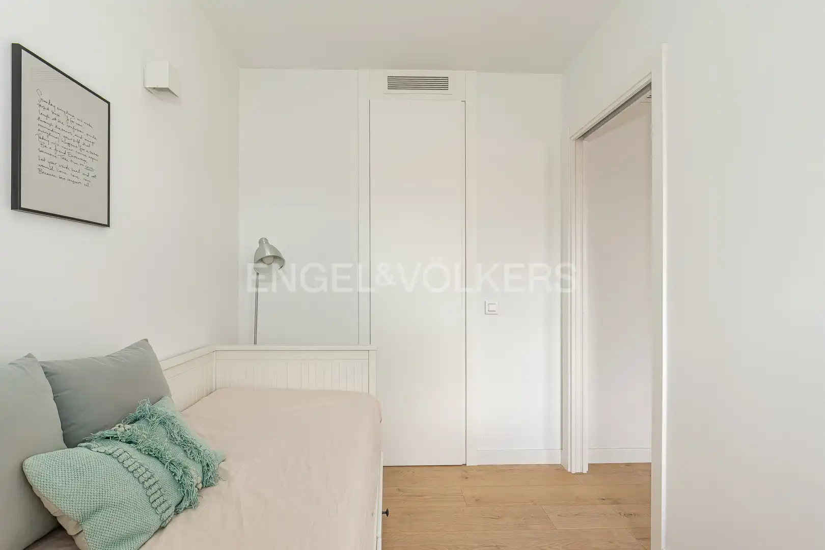 Schlafzimmer von Wohnung zur Miete in Madrid mit Klimaanlage, Heizung und Terrasse