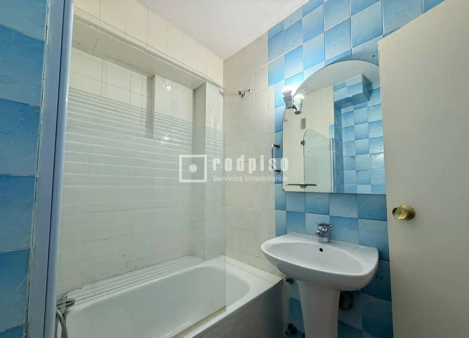 Bathroom of Flat for sale in Alcalá de Henares  with Heating, Terrace and Storage room
