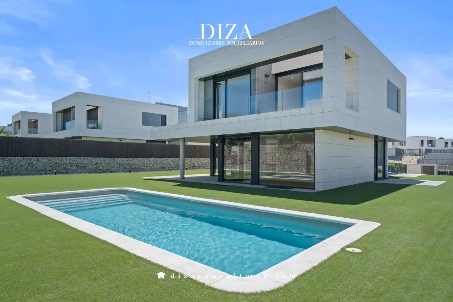 Vista exterior de Casa o xalet de lloguer en Majadahonda amb Aire condicionat, Calefacció i Jardí privat