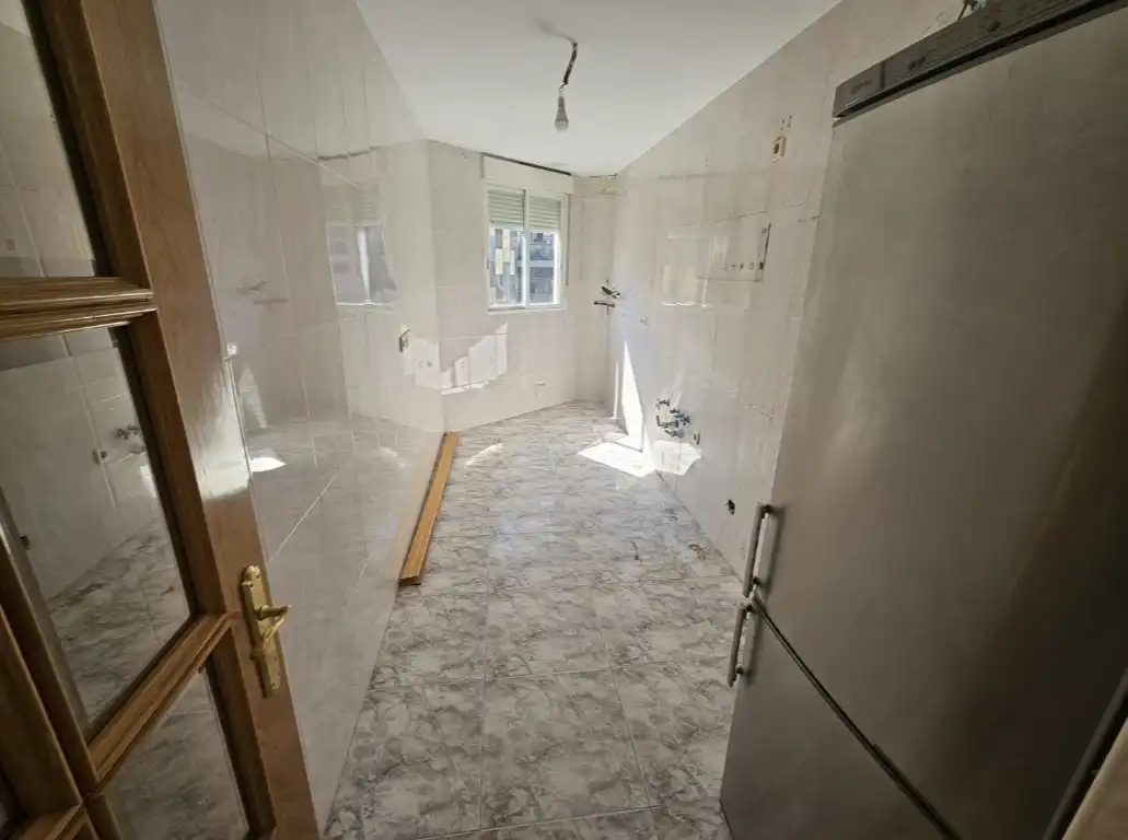 Baño de Piso en venta en Torres de la Alameda con Calefacción y Trastero