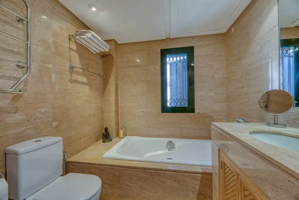 Bathroom of Apartments for sale in Calvià  with Air Conditioner, Private garden and Terrace