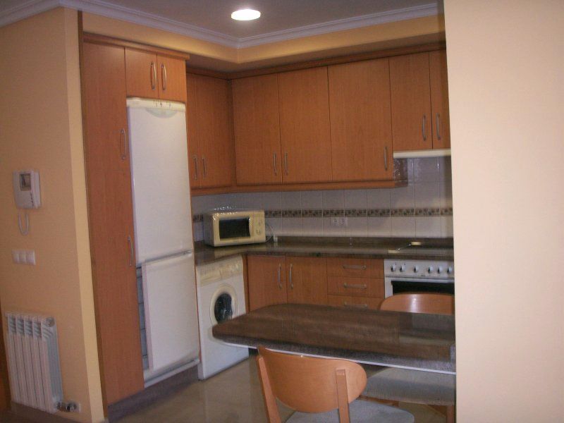 Cocina de Apartamento de alquiler en Pontevedra Capital  con Calefacción, Terraza y Trastero