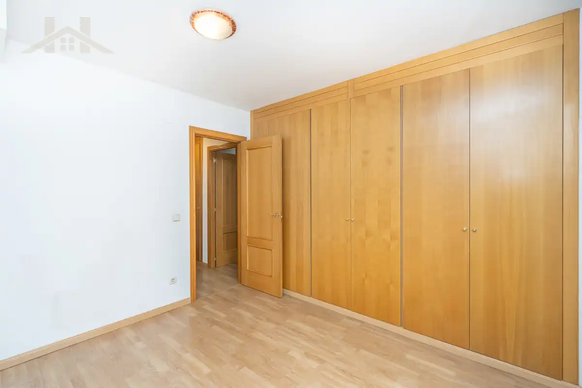 Bedroom of Flat for sale in El Escorial  with Heating, Parquet flooring and Storage room