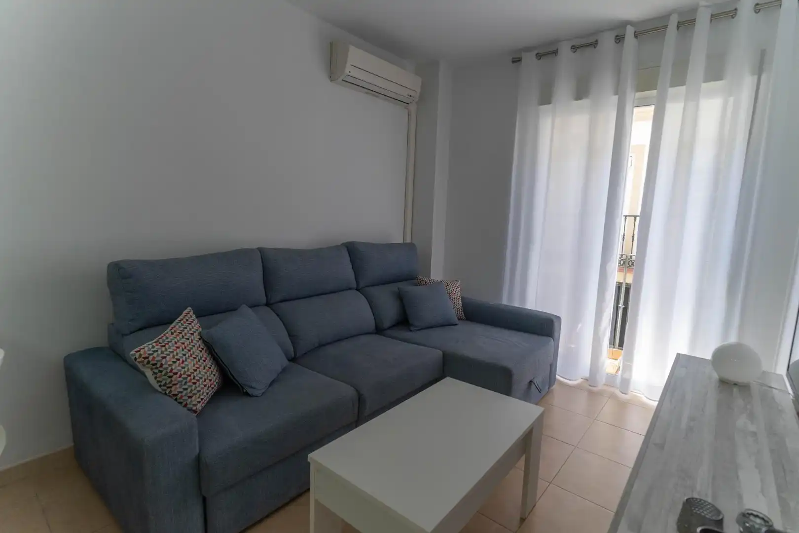 Apartamento con ascensor en alquiler en Puerto Deportivo, imagen 2