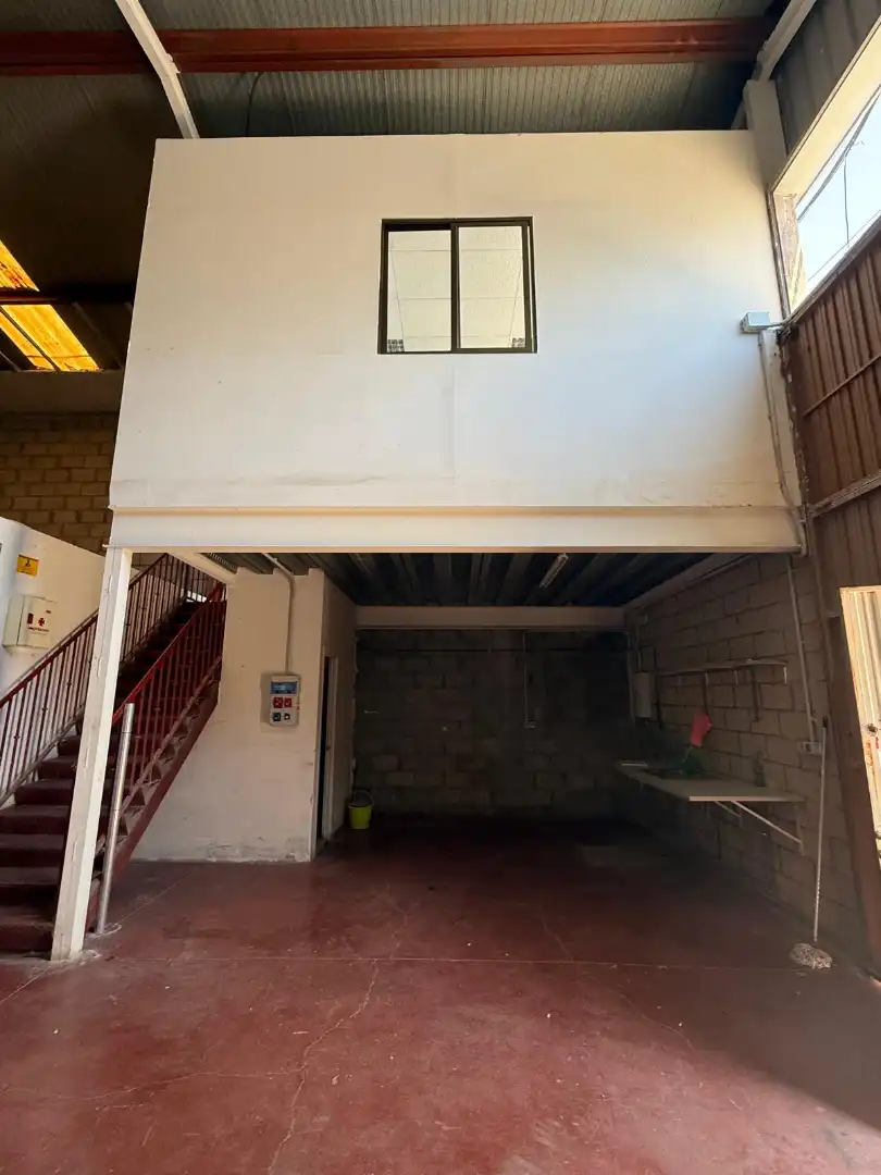 Industrial building for sale in Calle Manufactura, imagen 3