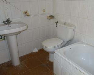 Bathroom of House or chalet for sale in Algimia de Alfara