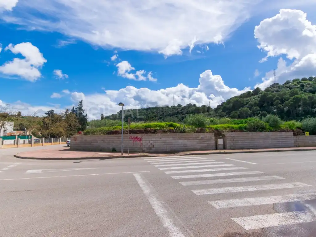 Terreny residencial en venda a Ferreries poble, imagen 2