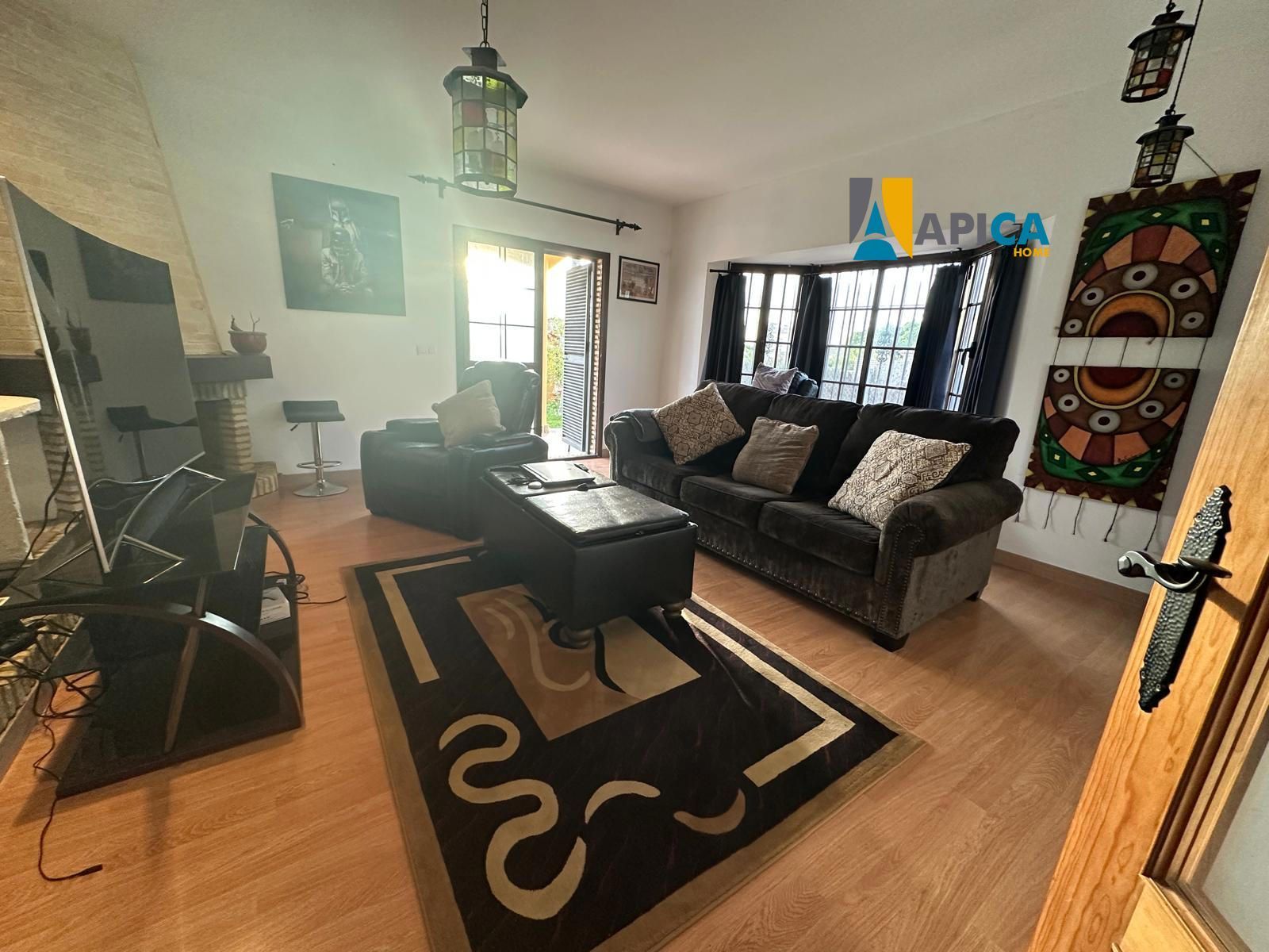 Sala d'estar de Casa o xalet en venda en El Puerto de Santa María amb Piscina