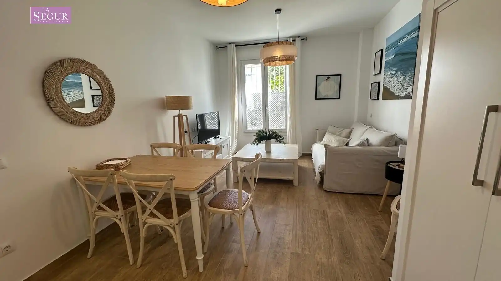 Living room of Ground floor for sale in Conil de la Frontera  with Terrace, Furnished and Community pool