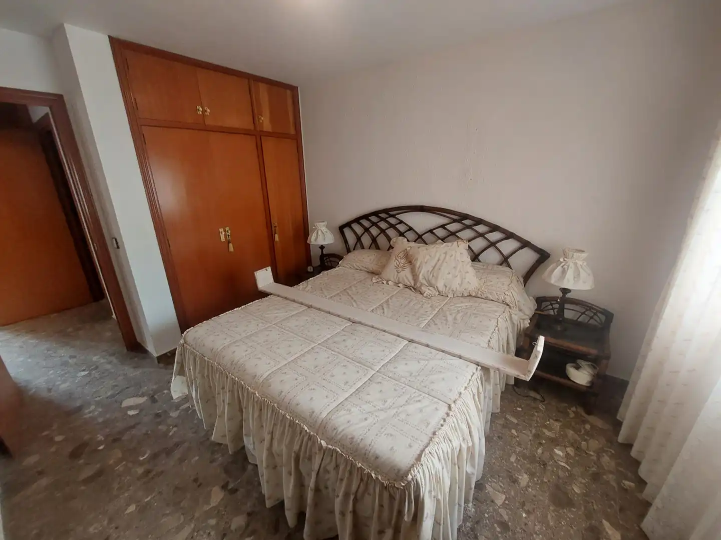 Habitación de Apartamento en venta en Salou con Terraza, Amueblado y Piscina comunitaria