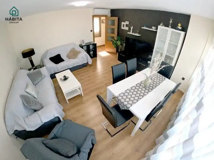 Apartament amb terrassa en venda a Centro