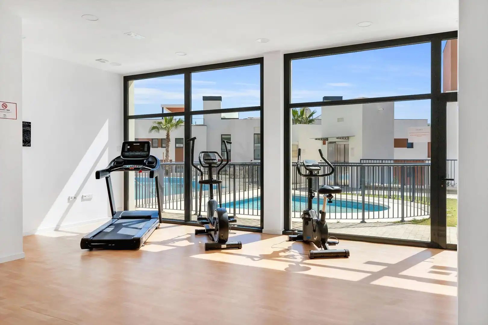 Piscina de Apartament en venda en Fuengirola amb Aire condicionat, Jardí privat i Terrassa