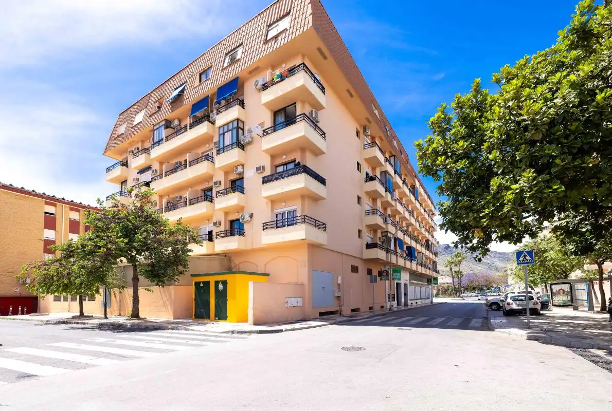 Vista exterior de Estudio en venta en Torremolinos con Aire acondicionado, Calefacción y Terraza