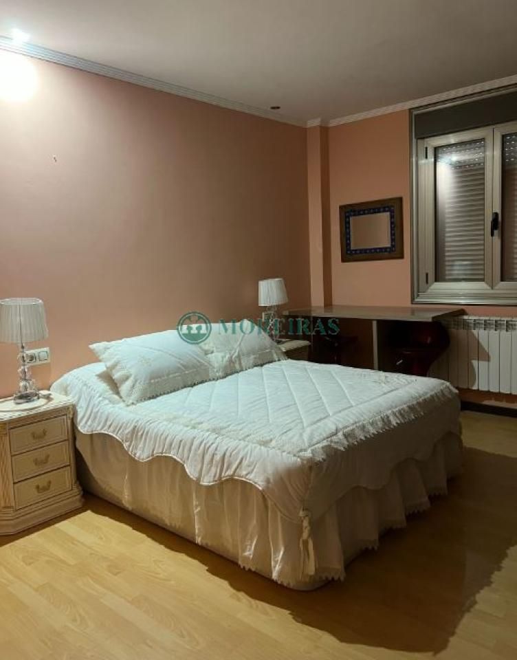 Bedroom of House or chalet for sale in Toén  with Heating, Private garden and Furnished