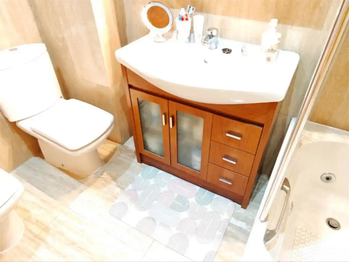 Baño de Piso en venta en Santurtzi  con Balcón