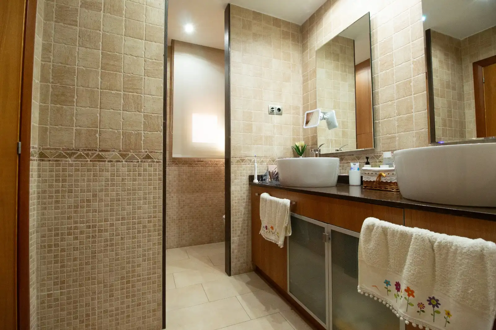House with terrace for sale in Carrer de Uruguai, imagen 28