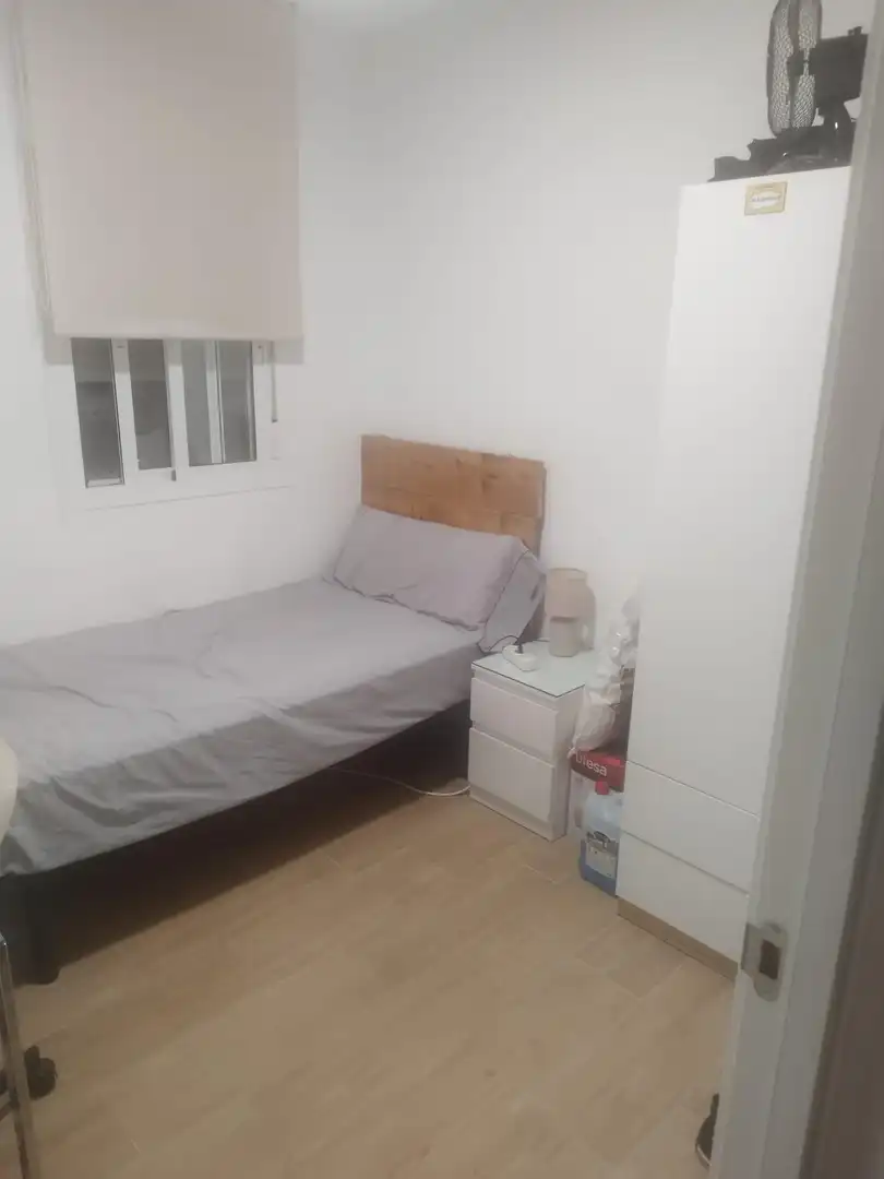 Schlafzimmer von Erdgeschoss zur Miete in Sevilla