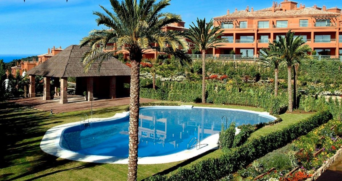 Jardí de Apartament de lloguer en Estepona amb Aire condicionat, Calefacció i Jardí privat