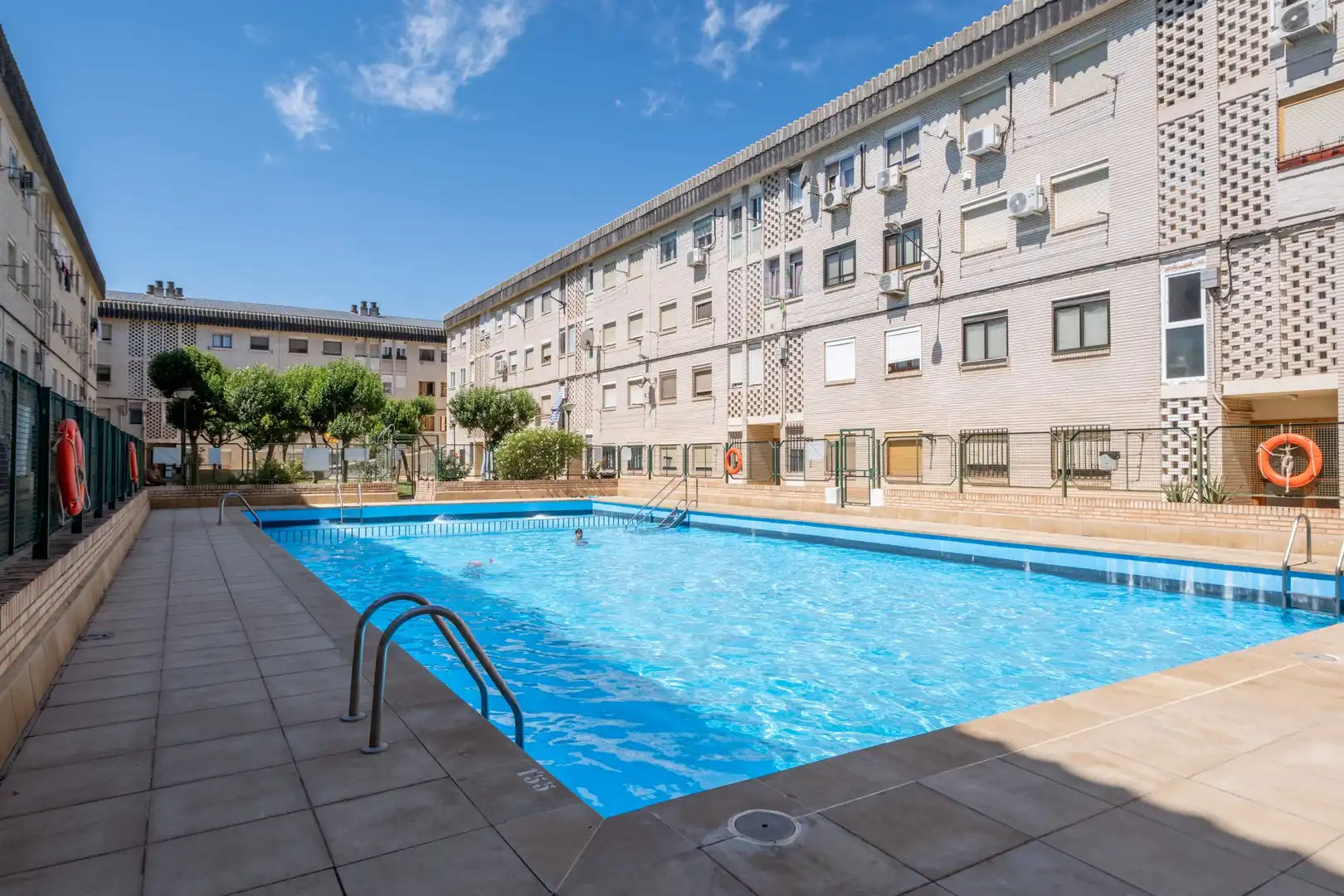 Swimming pool of Flat for sale in Utebo  with Air Conditioner, Heating and Balcony
