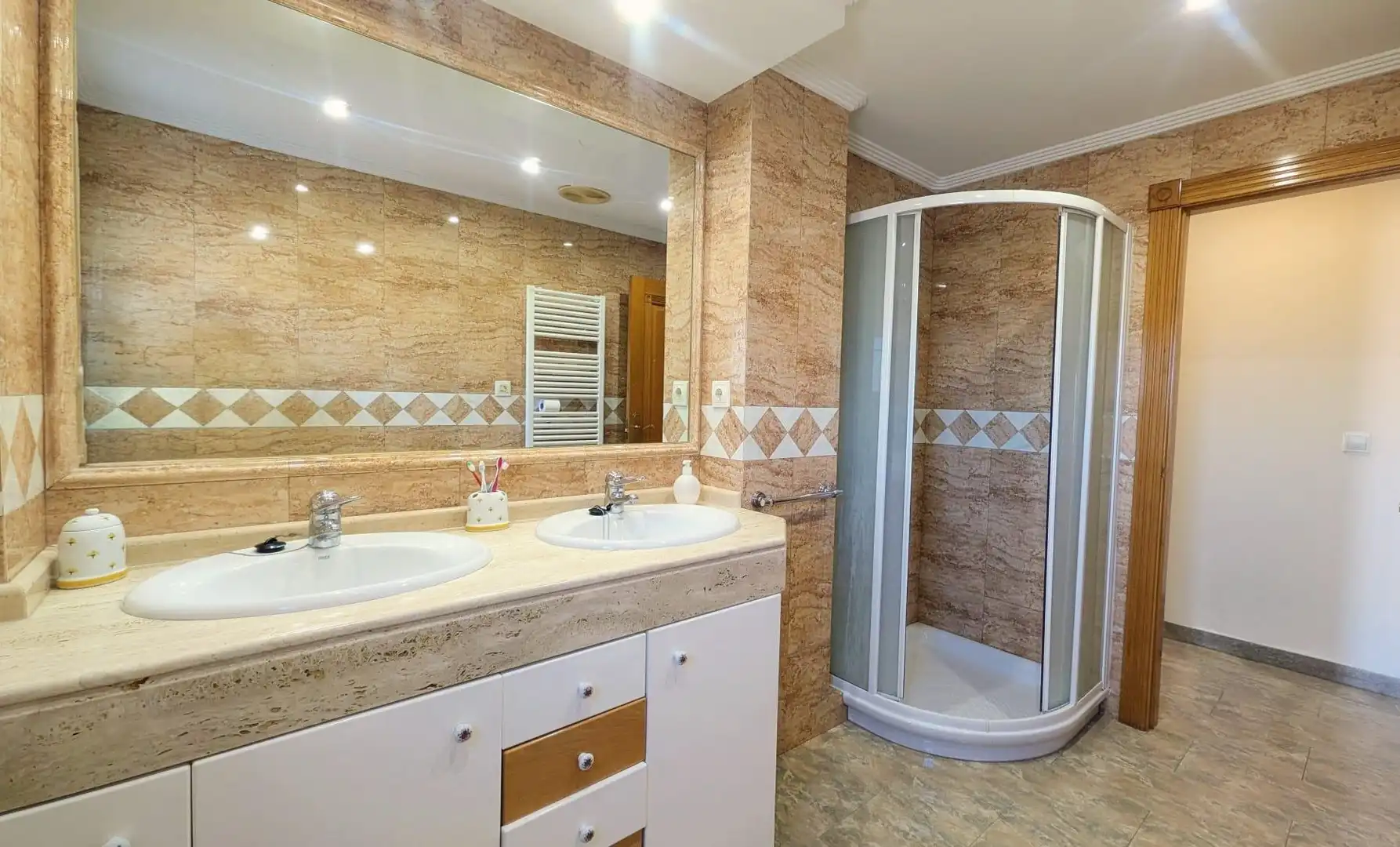 Bathroom of Detached homes for sale in L'Alfàs del Pi