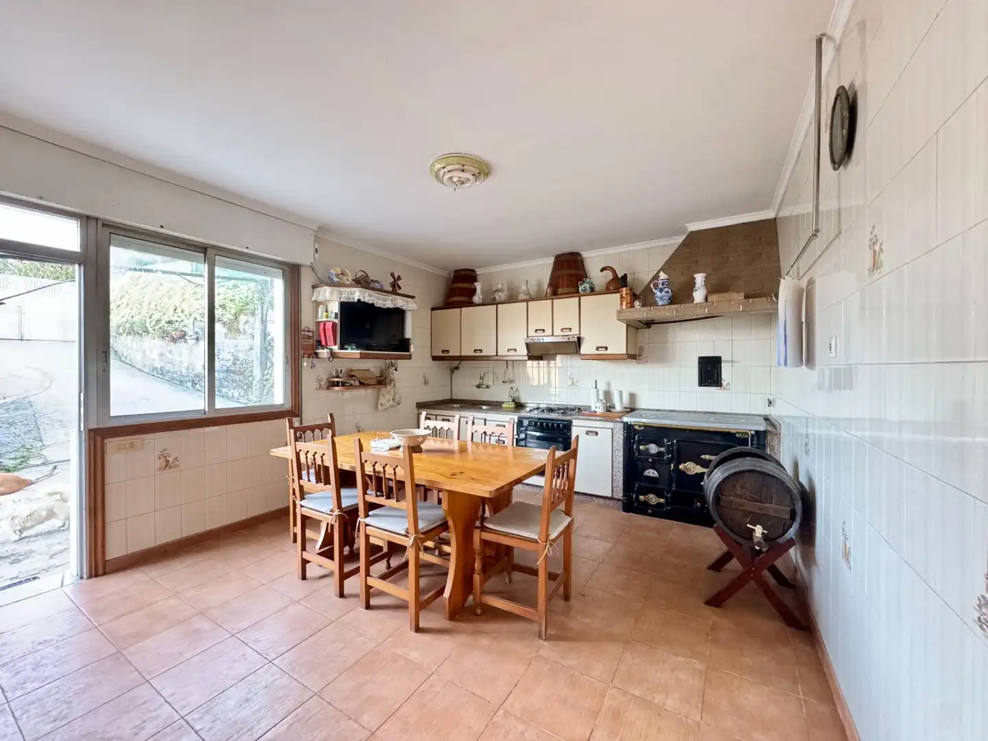 Küche von Haus oder Chalet zum Verkauf in Redondela mit Heizung, Privatgarten und Parkett