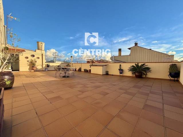 Casa adosada en Venta en Centre