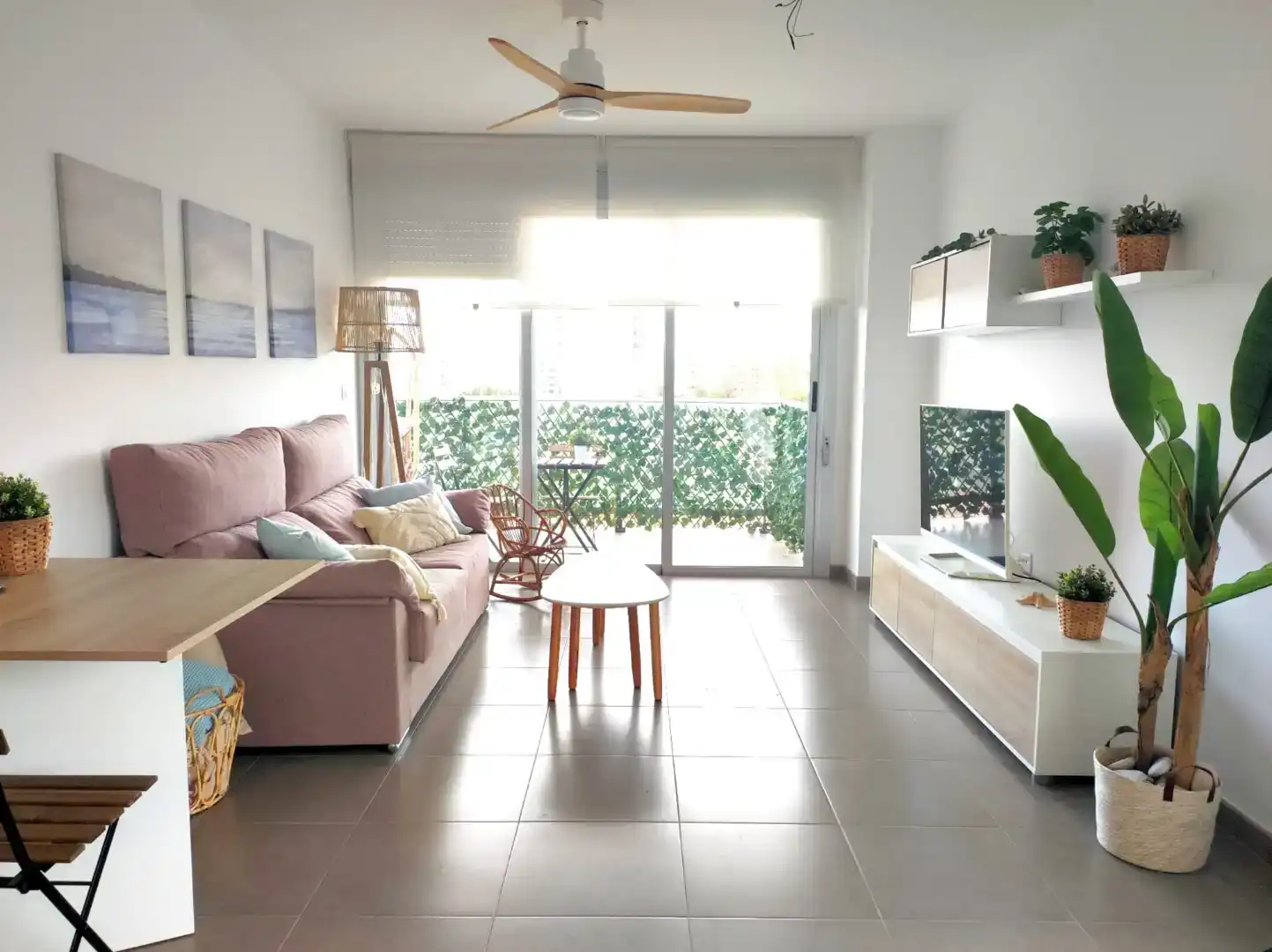 Sala d'estar de Apartament de lloguer en Moncofa amb Piscina i Balcó