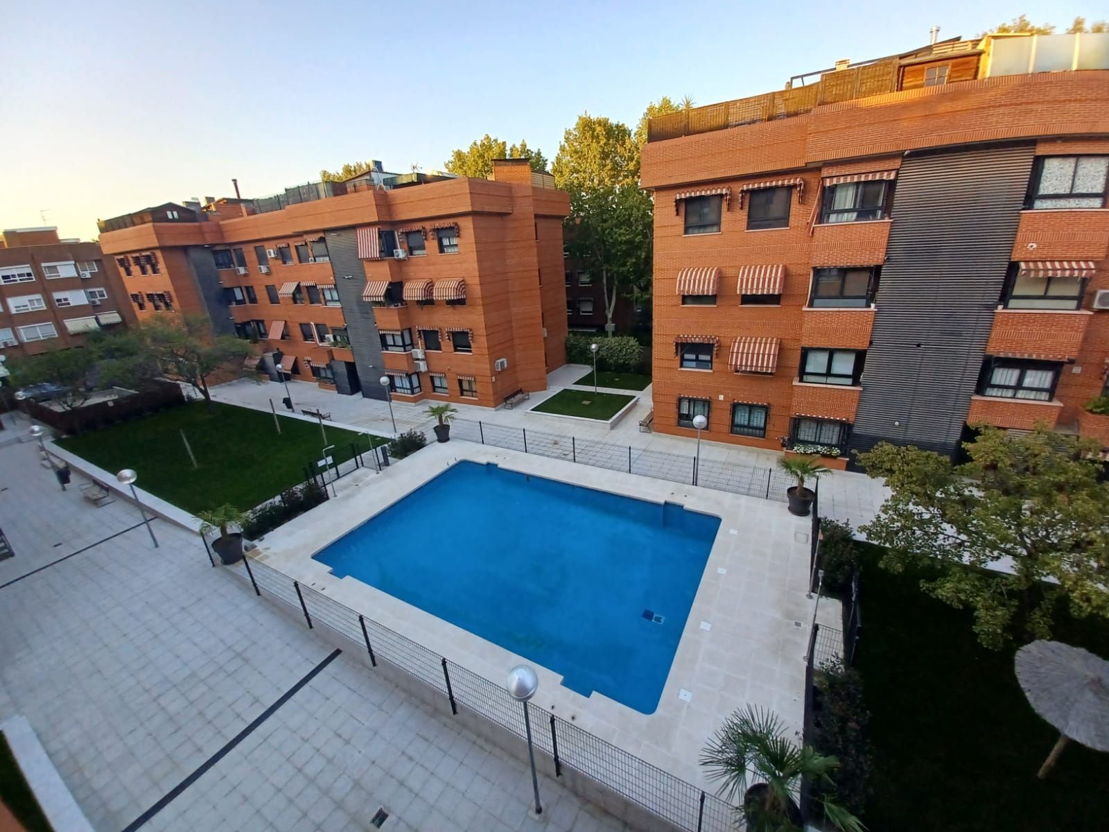 Flat to rent in Avenida de las Flores, Valderas - Los Castillos