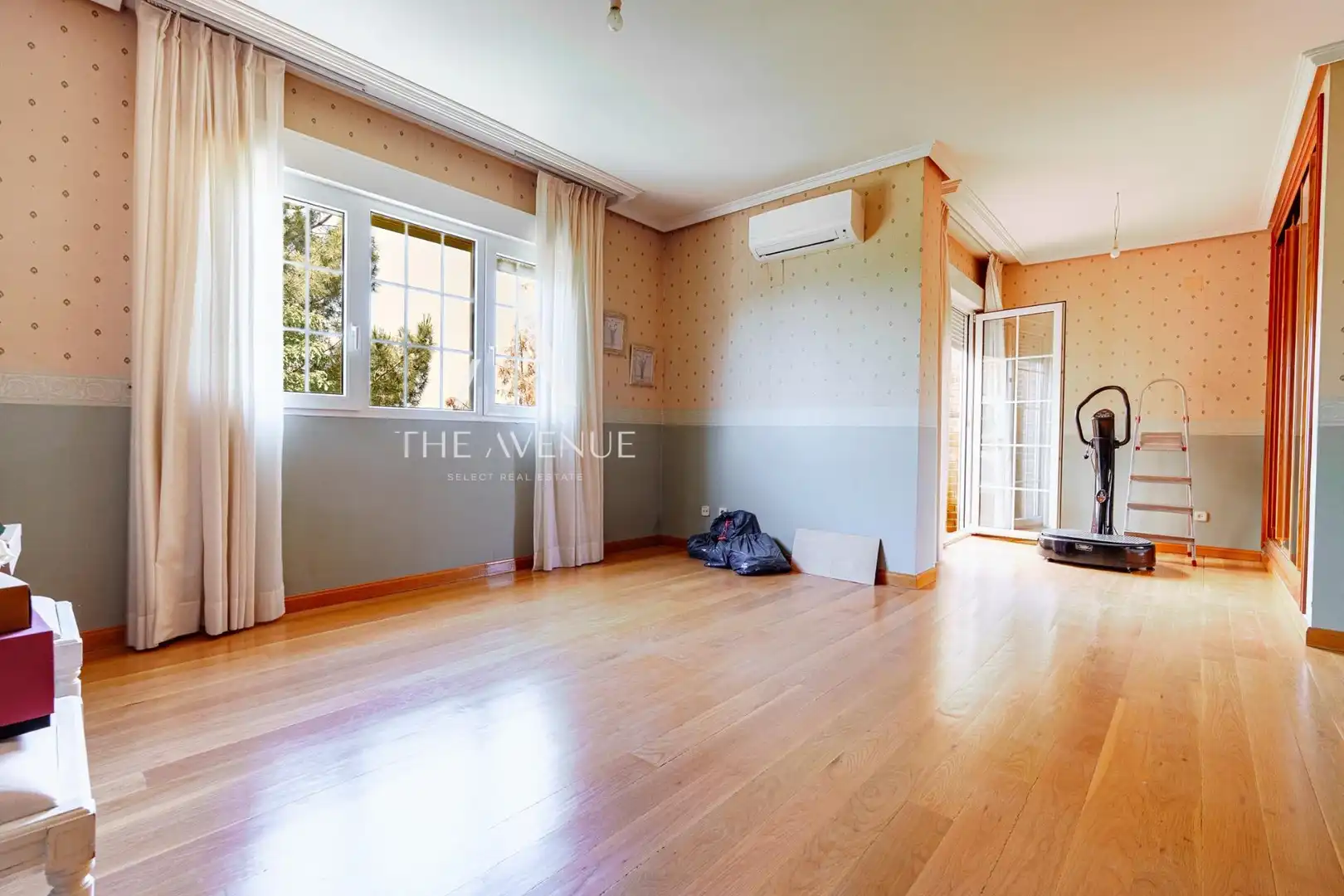 Sala d'estar de Casa o xalet en venda en Villaviciosa de Odón