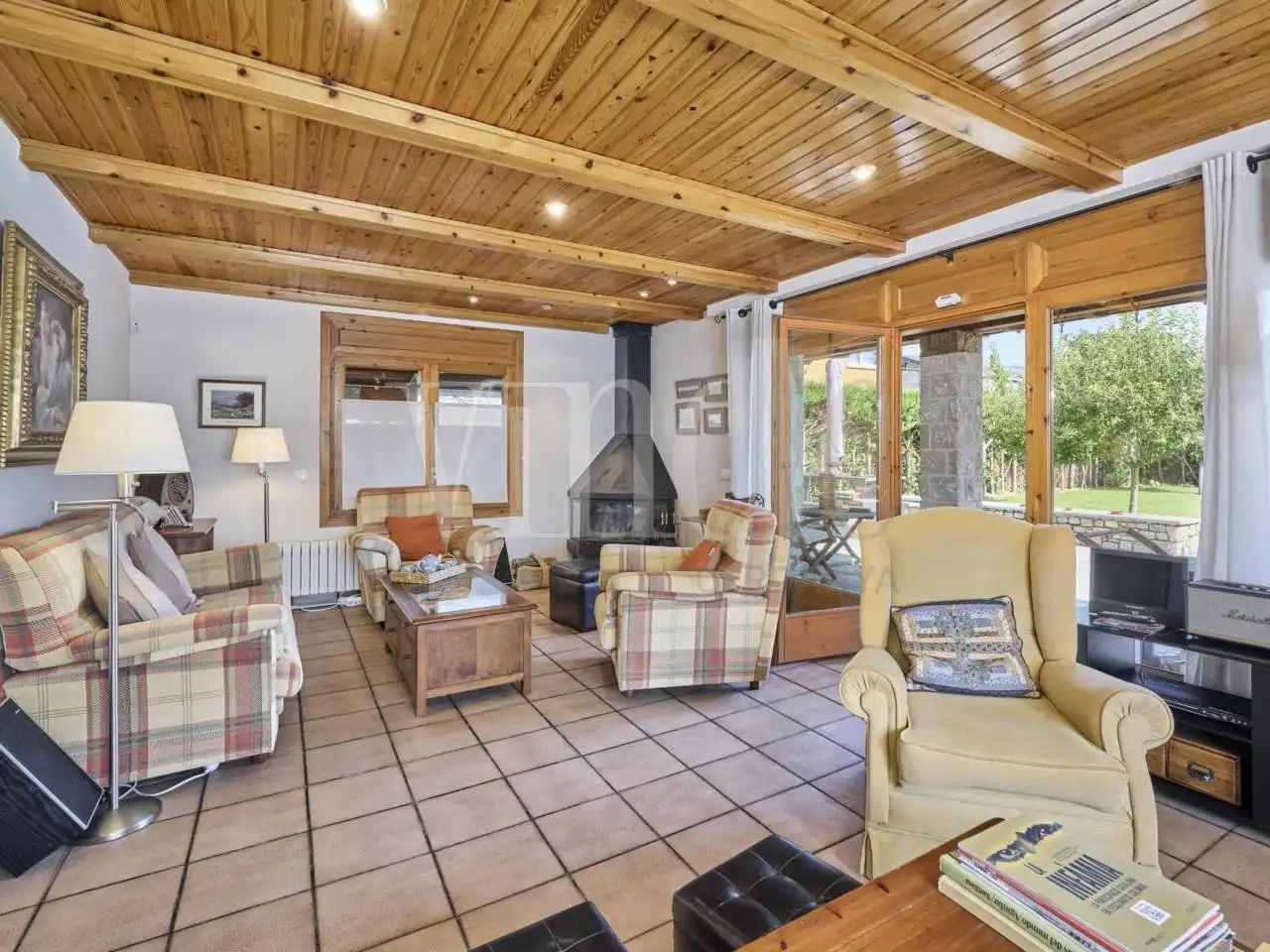 Sala de estar de Casa o chalet en venta en Puigcerdà con Calefacción, Jardín privado y Parquet