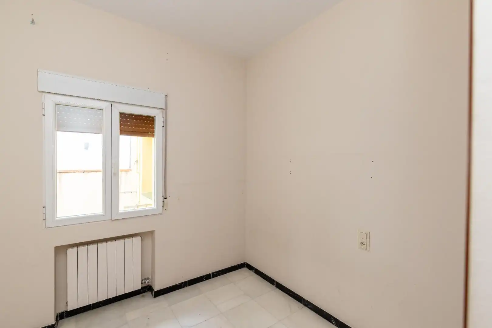 Habitación de Piso de alquiler en Granada con Aire acondicionado, Calefacción y Terraza
