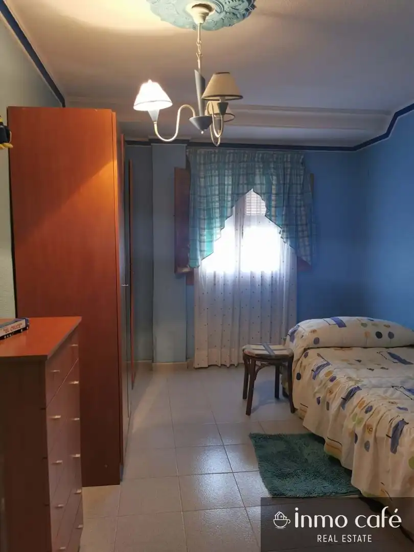 Habitación de Casa adosada en venta en Crevillent con Aire acondicionado