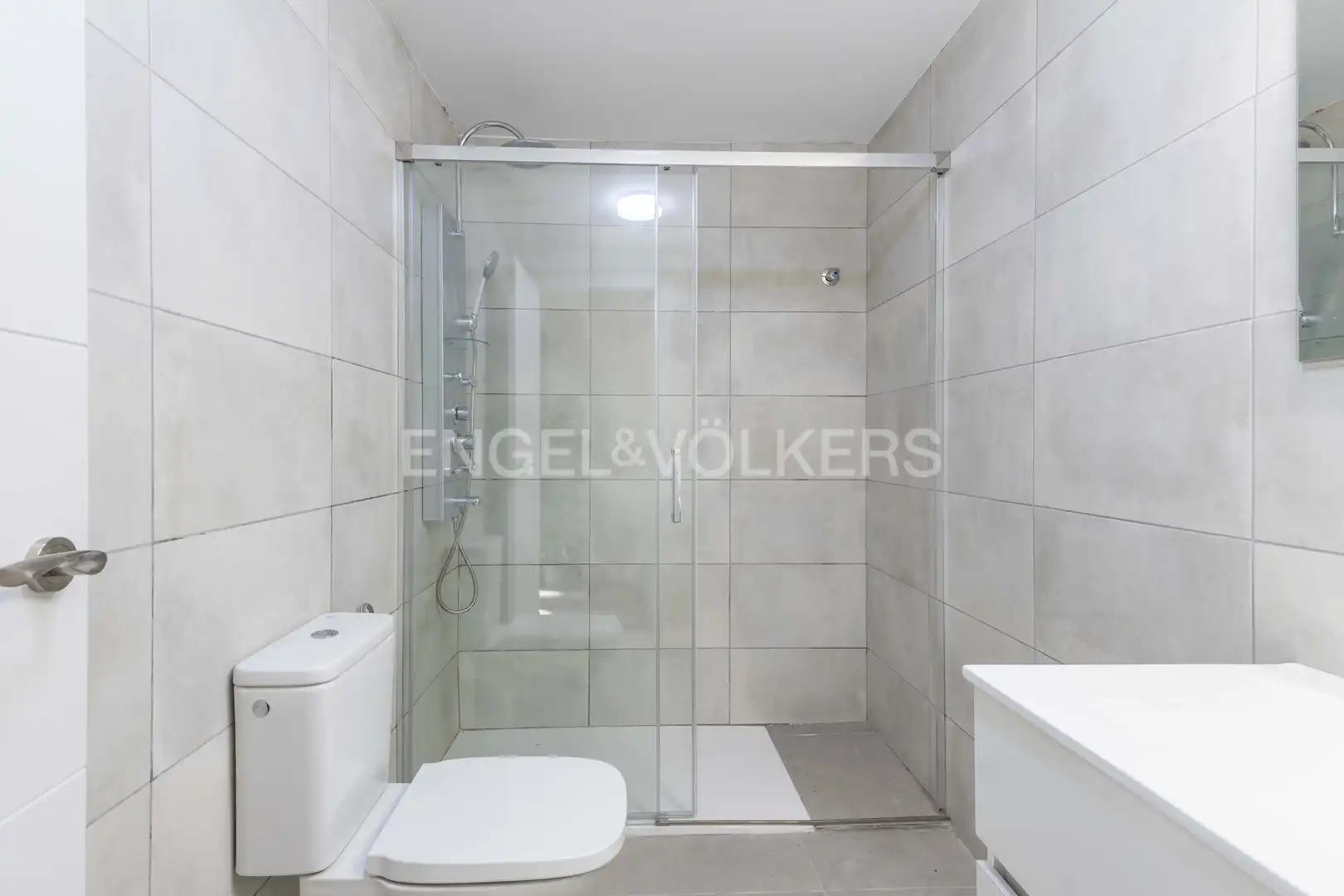 Baño de Casa o chalet en venta en El Prat de Llobregat con Aire acondicionado, Calefacción y Jardín privado