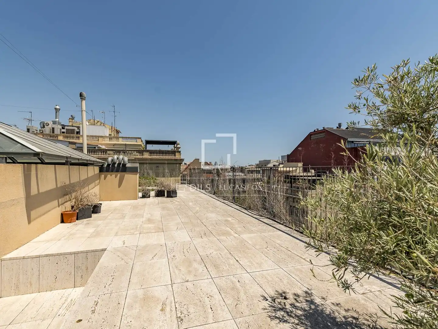 Terraza de Ático en venta en Barcelona con Aire acondicionado, Calefacción y Jardín privado