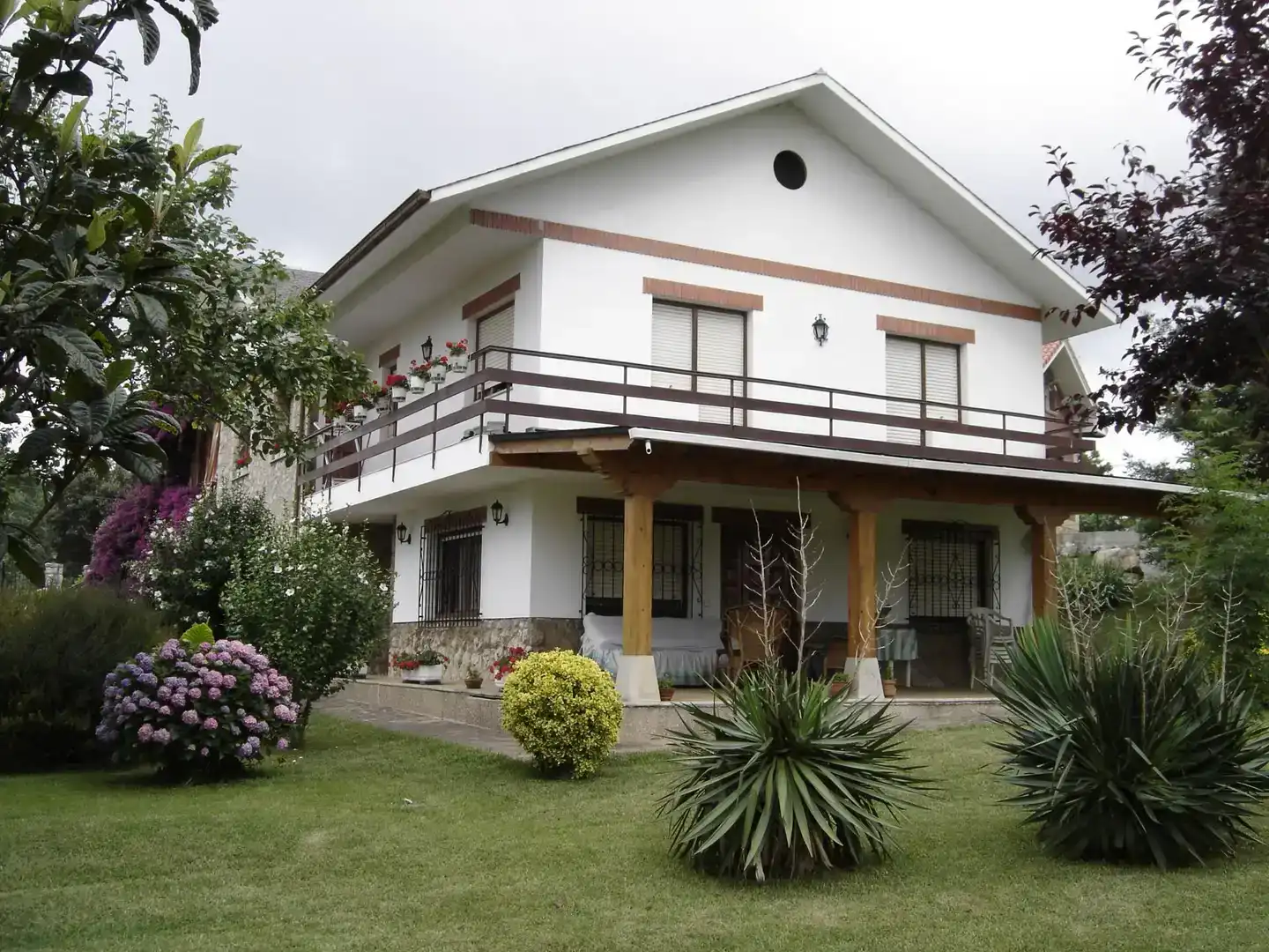 Vista exterior de Casa o chalet en venta en Camargo con Balcón