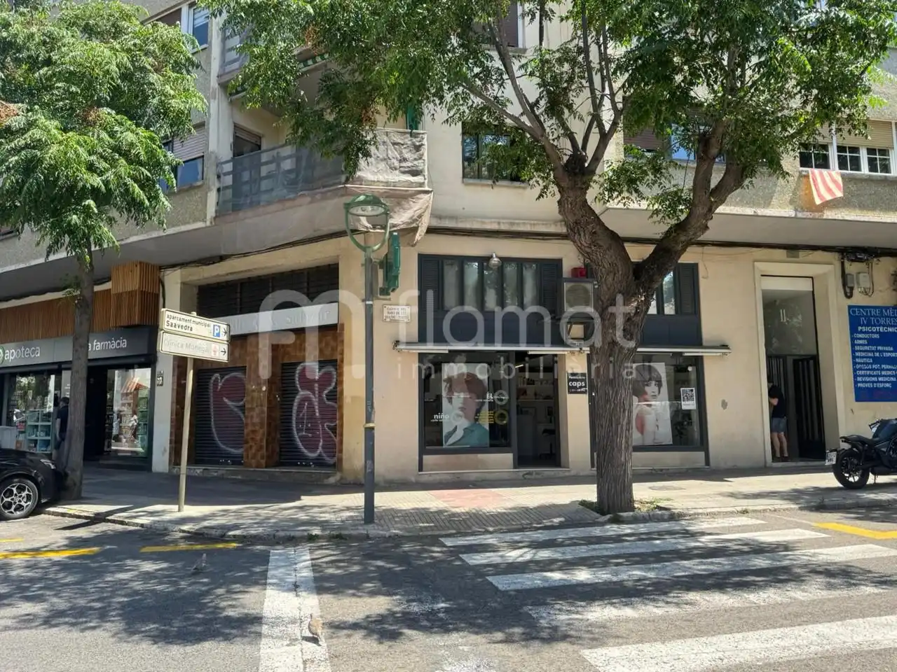Local comercial en venda a Carrer del Baró de les Quatre Torres 11