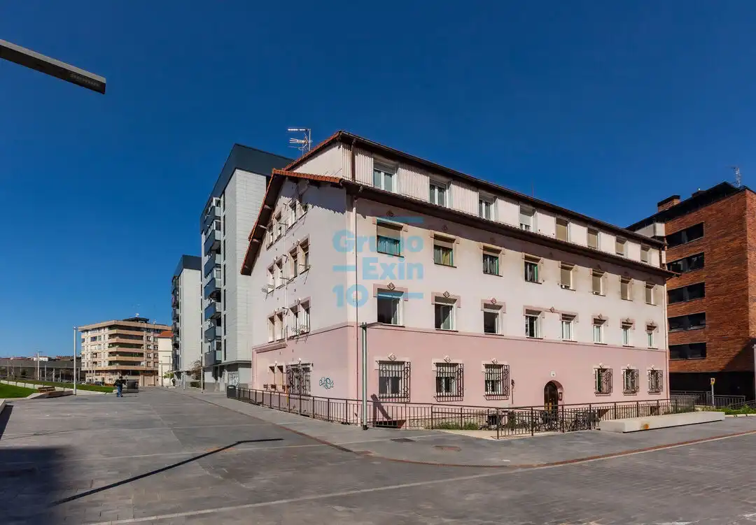 Vista exterior de Pis en venda en Donostia - San Sebastián 