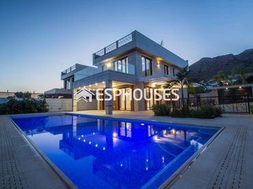 Maison avec piscine à vendre à Golf Bahía
