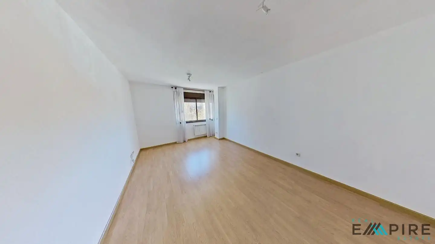 Schlafzimmer von Wohnung zum Verkauf in Parla mit Heizung, Abstellraum und Möbliert